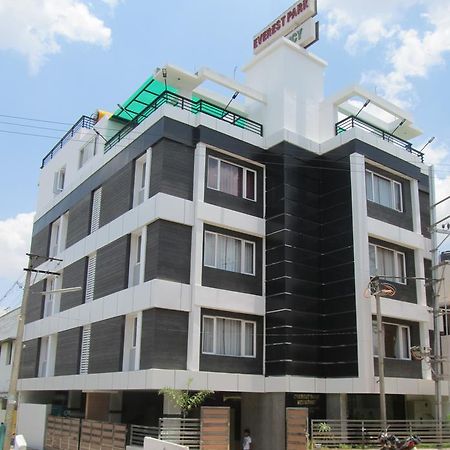 Готель Everestparkresidency Tiruchirappalli Екстер'єр фото